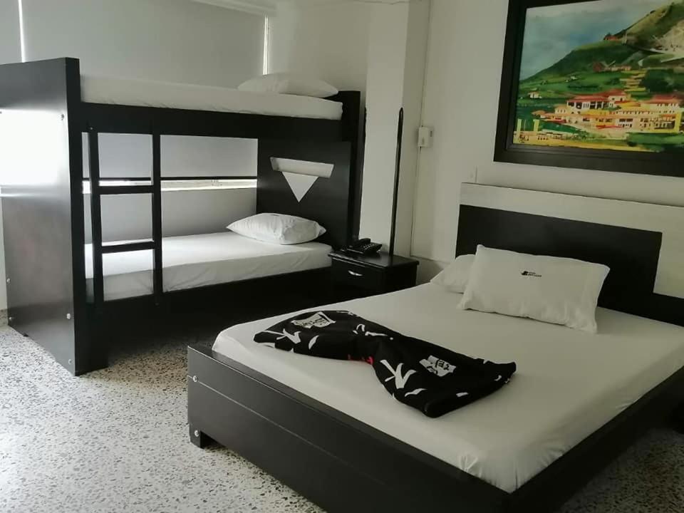 Hotel Embajador Bucaramanga Kültér fotó
